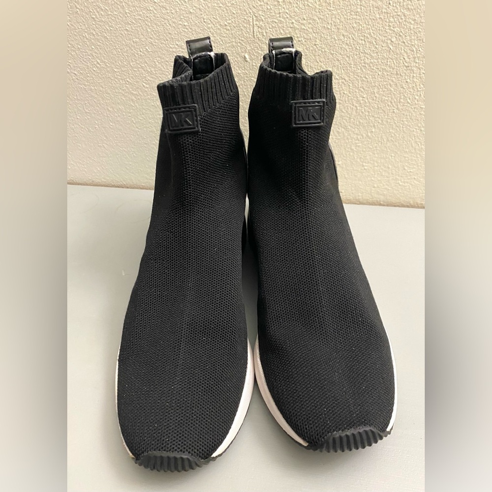 Michael Kors  Elegant Black Women's High-Top Sneakers .Looks like new.